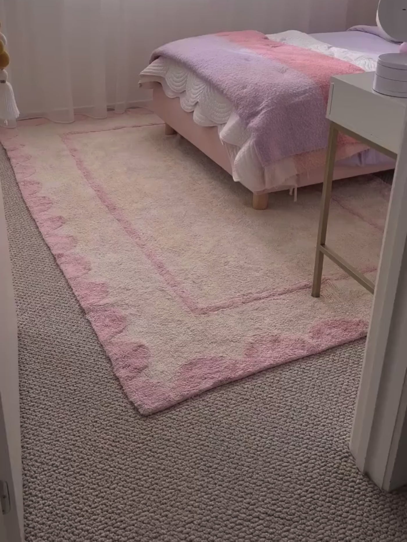 Soft Pink Scallop Rug